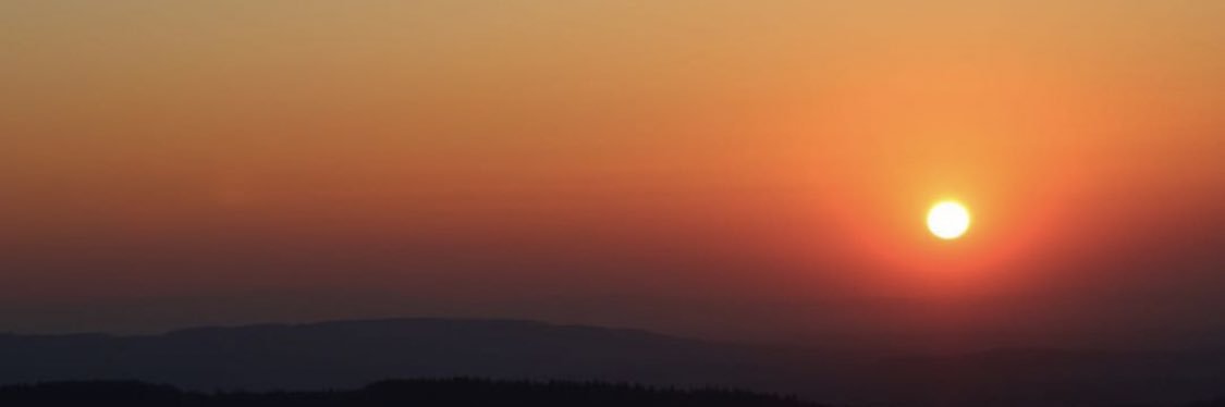 H banner