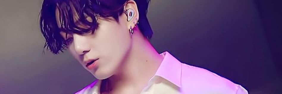 T banner