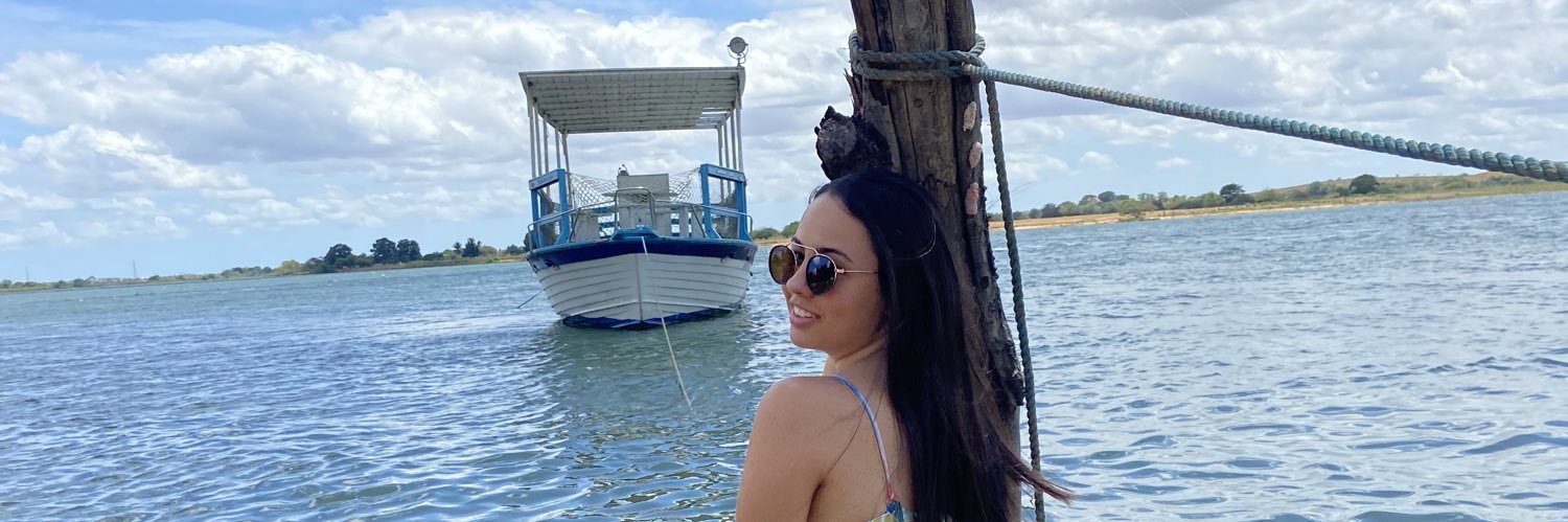 annymirelyf's profile banner image