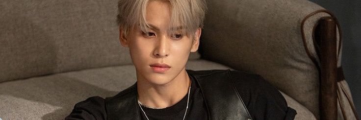 YTYLOOKS's profile banner image
