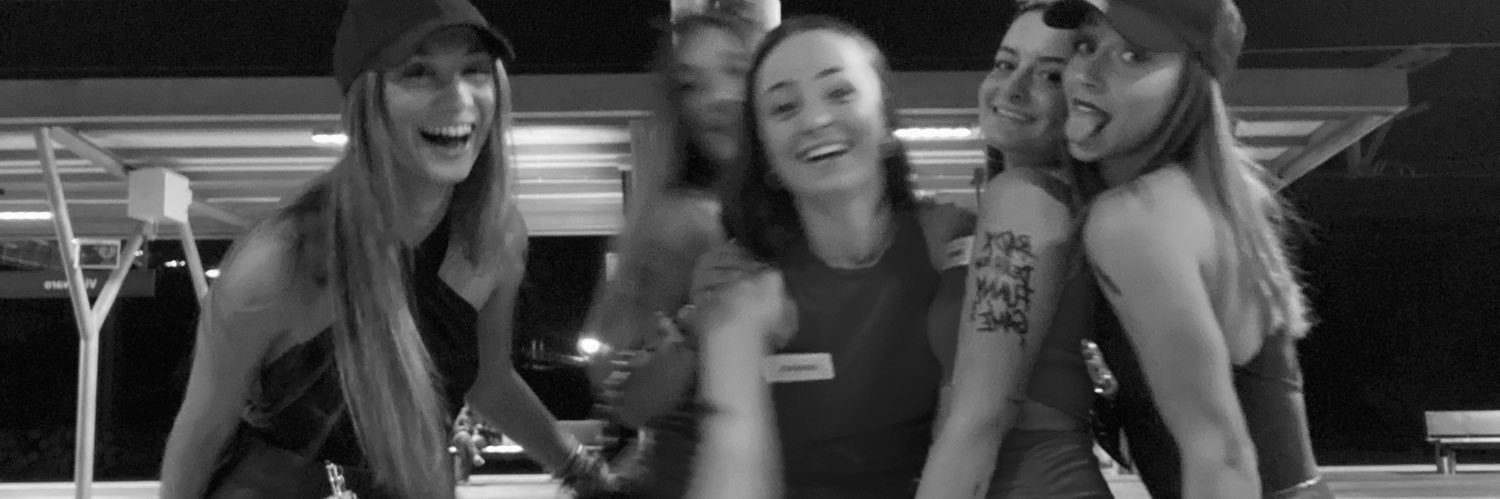 ivannaacm's profile banner image