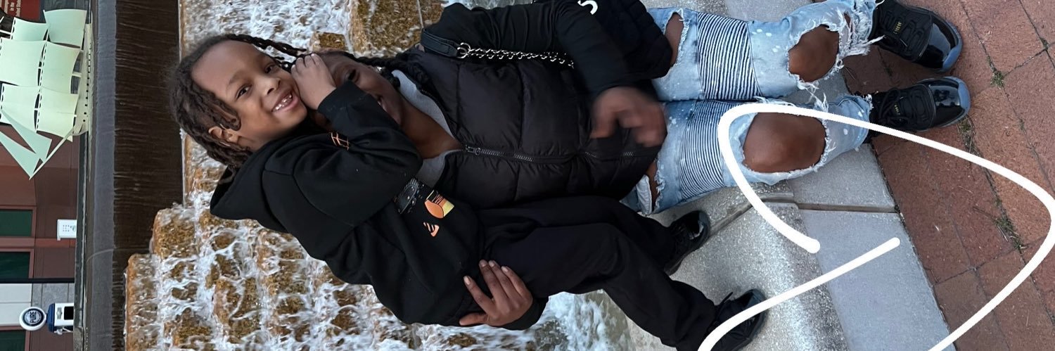 onlywoee's profile banner image