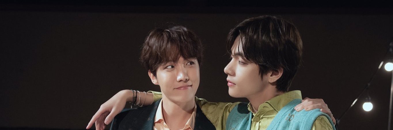 __btss2v's profile banner image