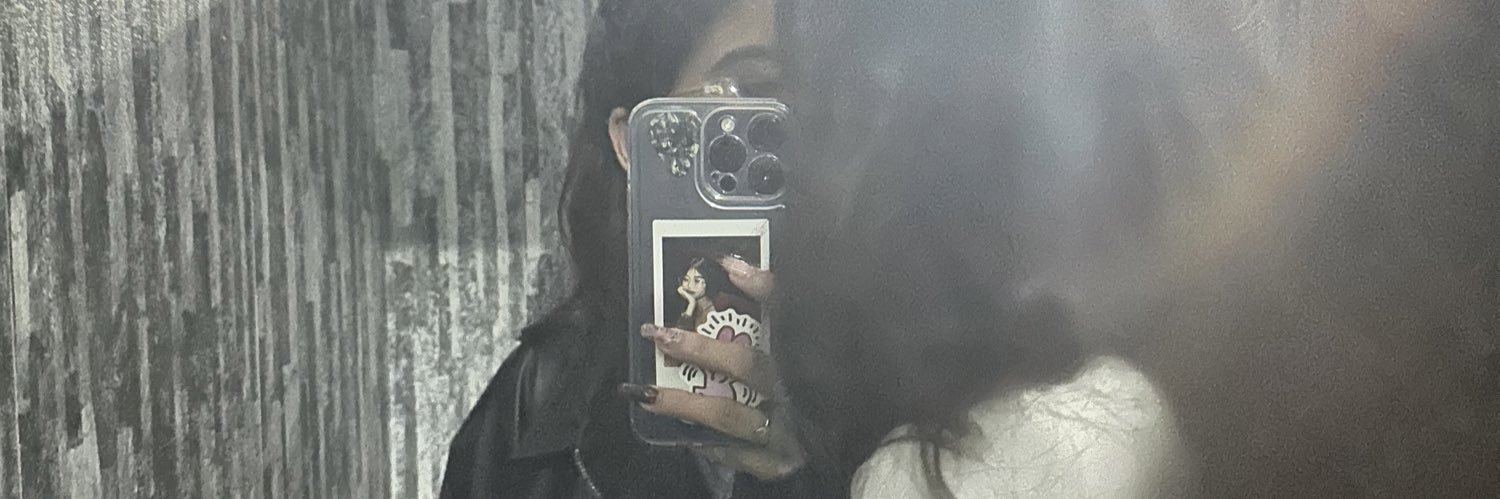 amrllvi's profile banner image