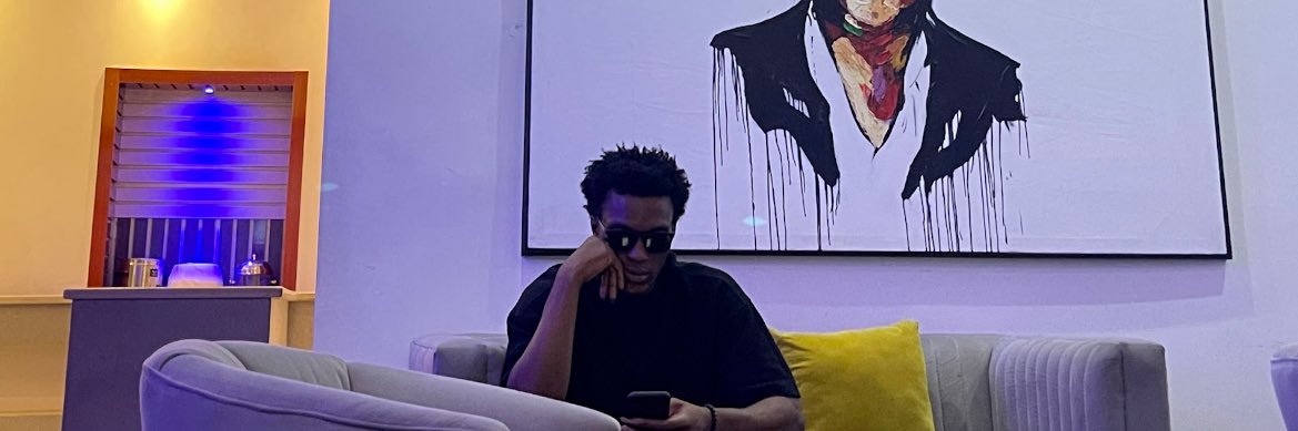 efejusie's profile banner image
