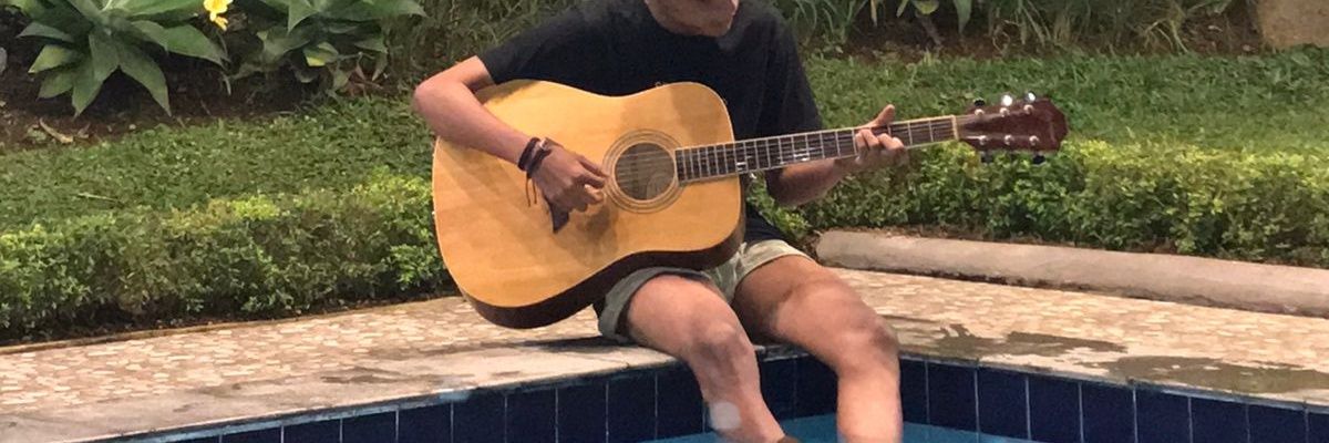 hcneeyclouds's profile banner image