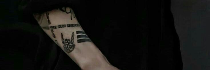 . close banner