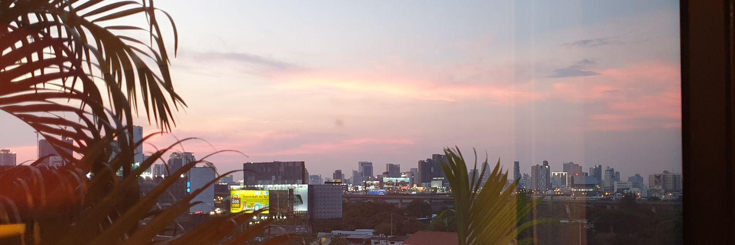 close banner
