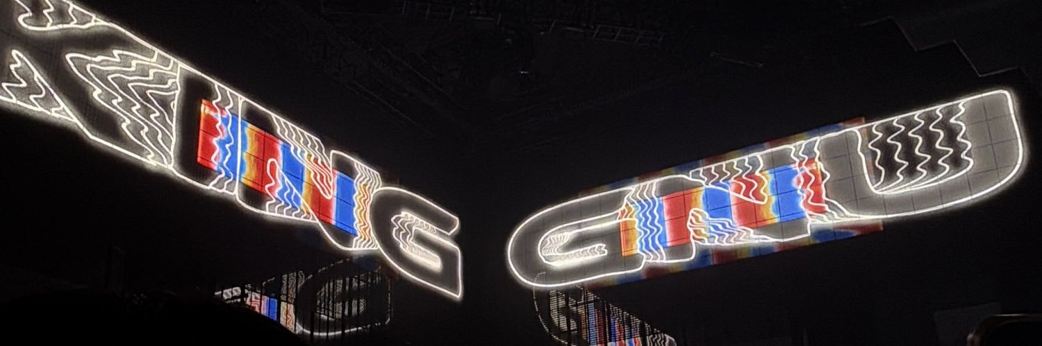 vipviptops2's profile banner image