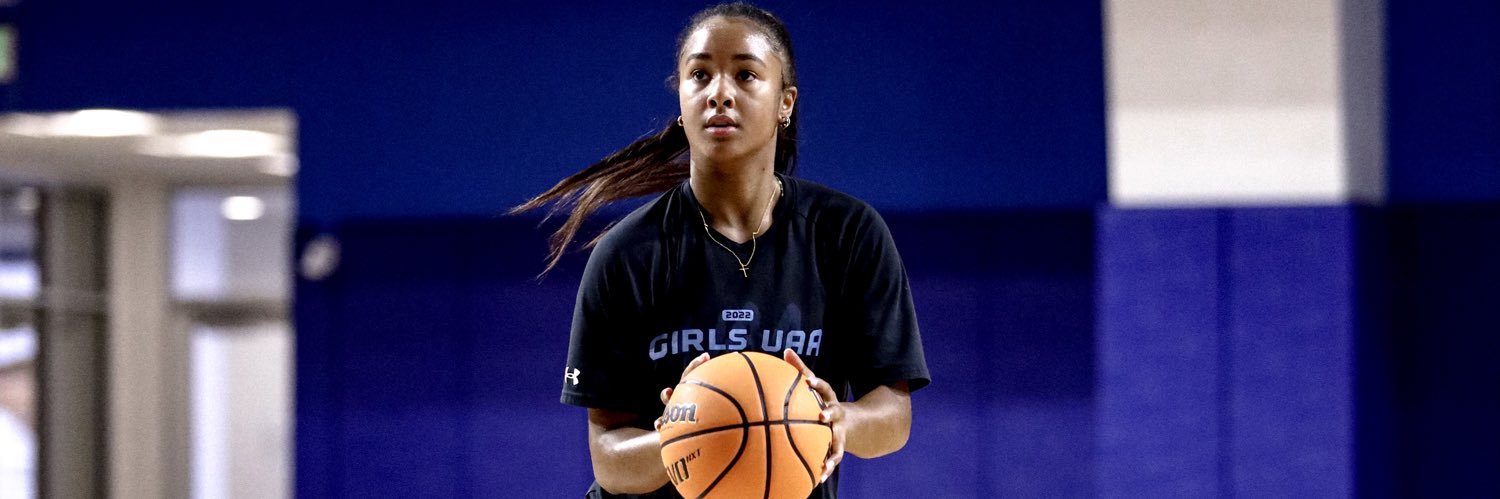 Ciniya Moore banner