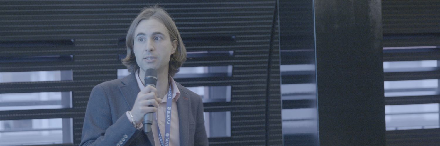 Simone Luciani banner