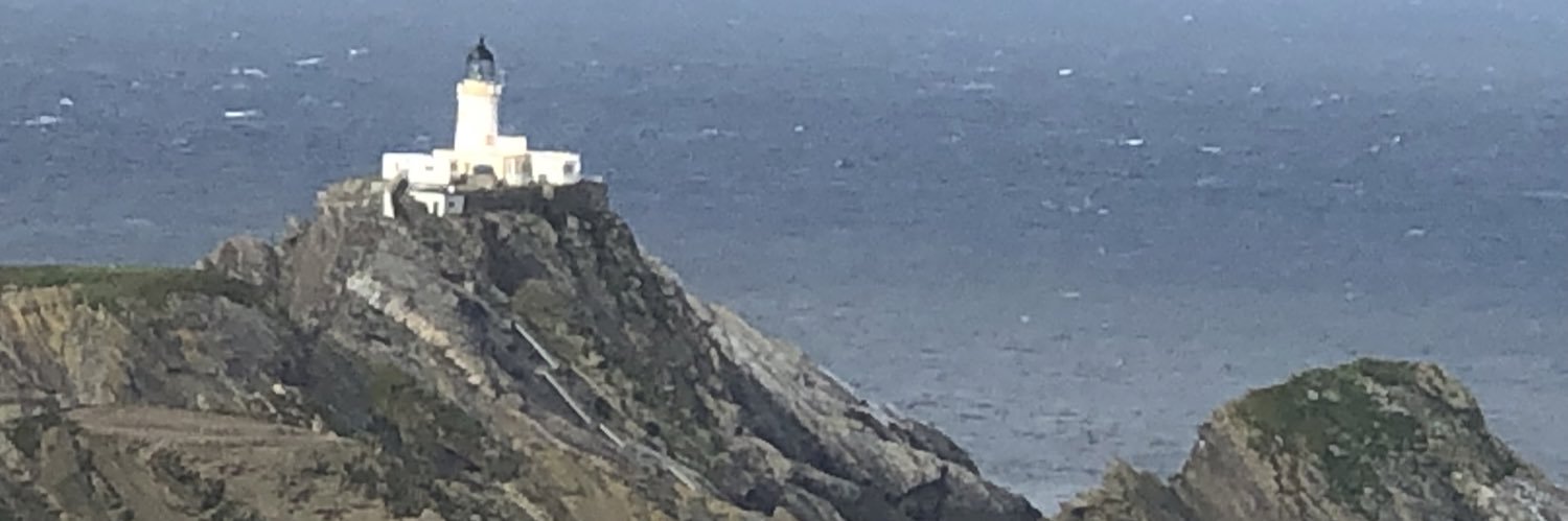 Kit Gunn 💙😷🦙💙🤍💛🇺🇦🇬🇪 banner