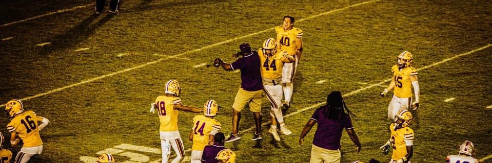 cadenbolstein4️⃣4️⃣'s banner