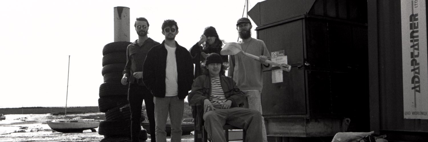 Rob Humm 🦦 banner