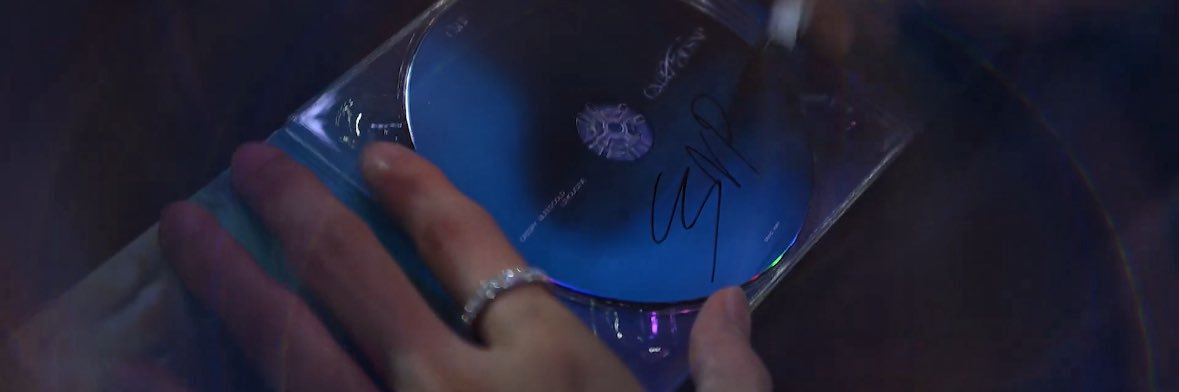 Jen 🐦‍🔥🩷 banner