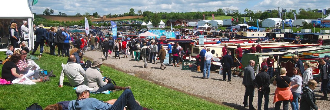 Crick Boat Show banner
