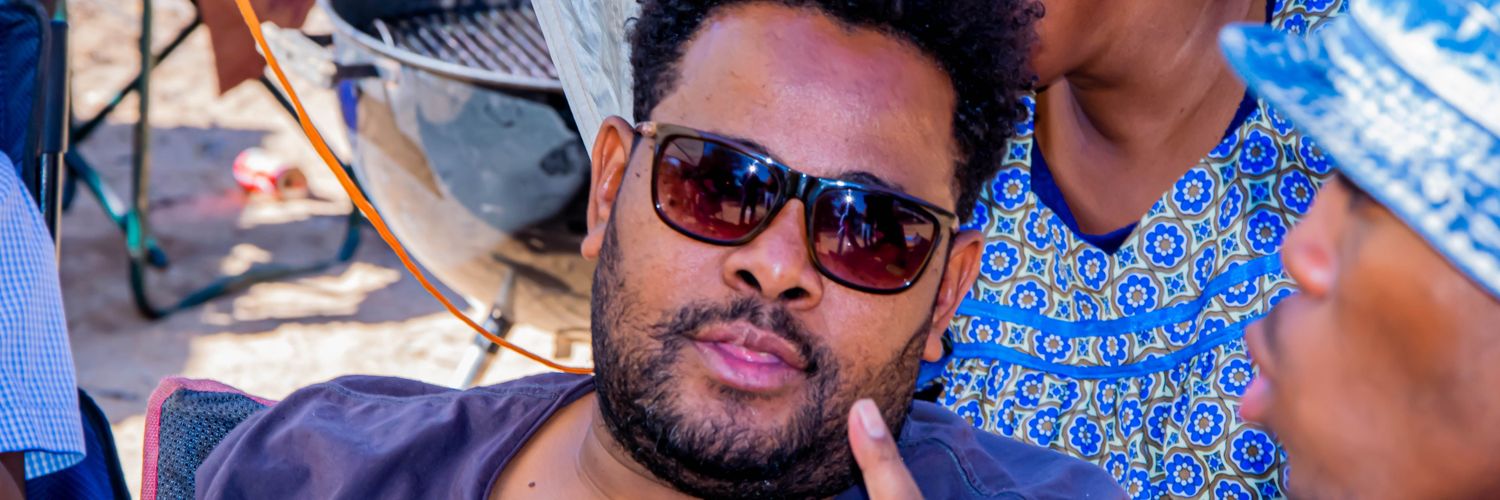 mekukuye's profile banner image