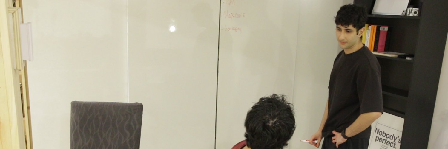 ariyamanmo's profile banner image