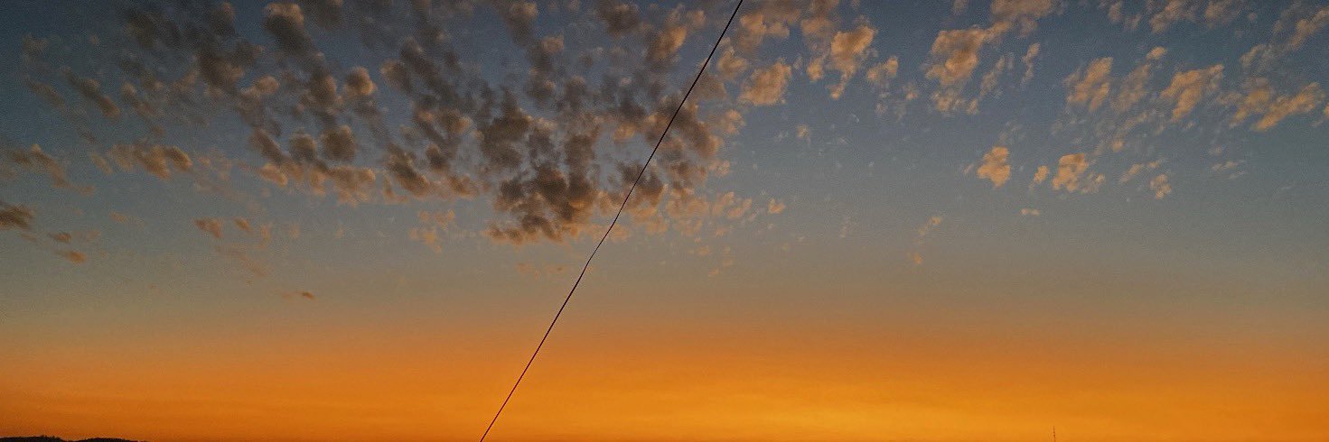 VitoriaViotto's profile banner image