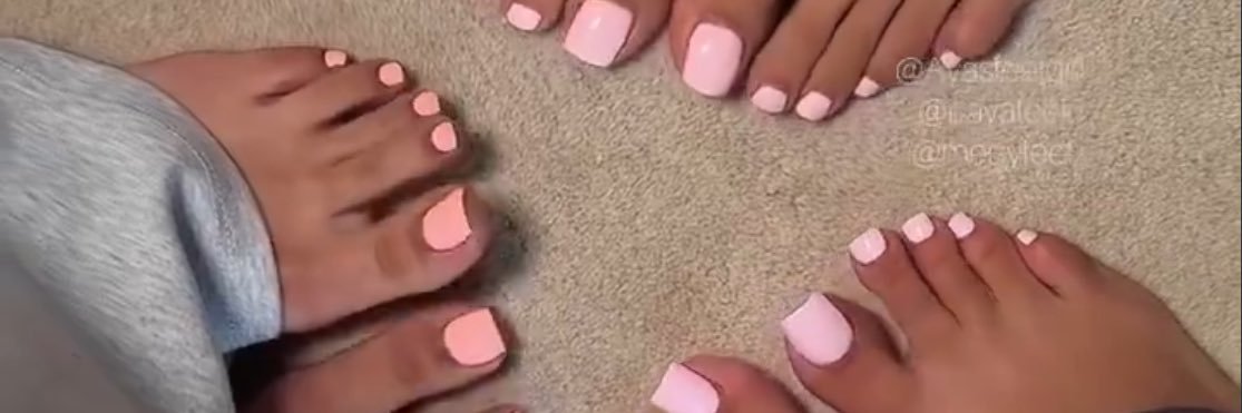 Feet 😍 banner