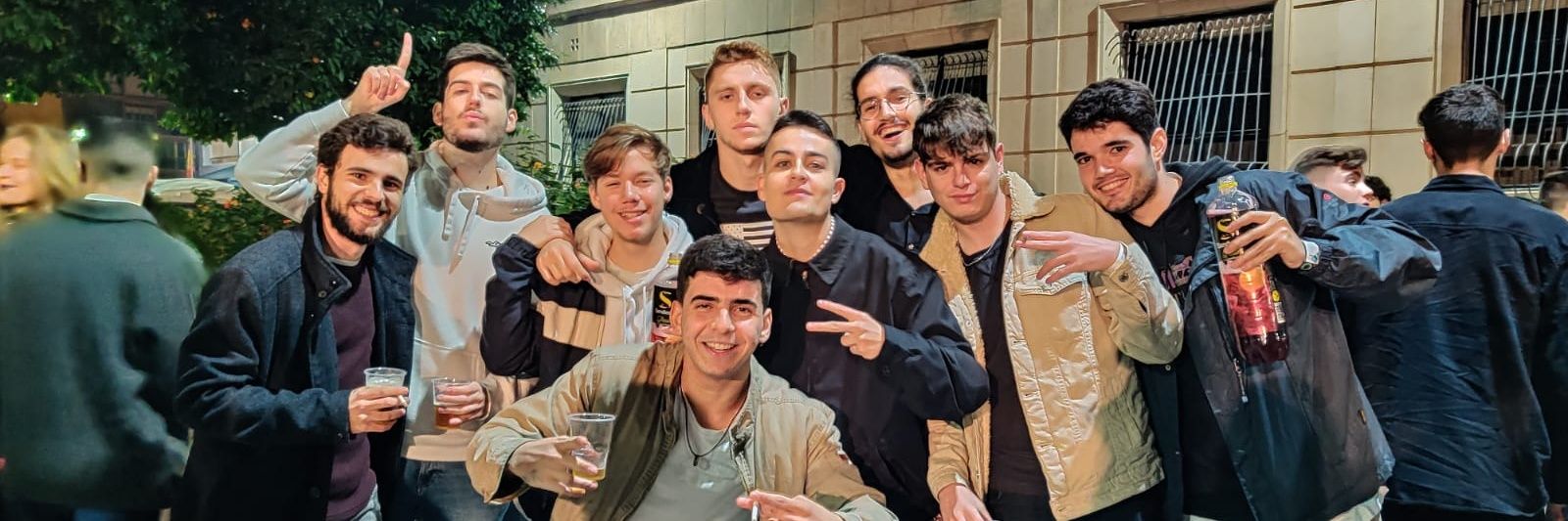 EL PISO Out Of Context banner