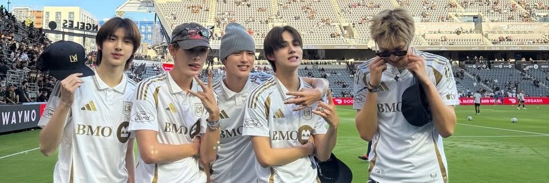 พพ🦒🍅☁️🍄‍🟫 banner