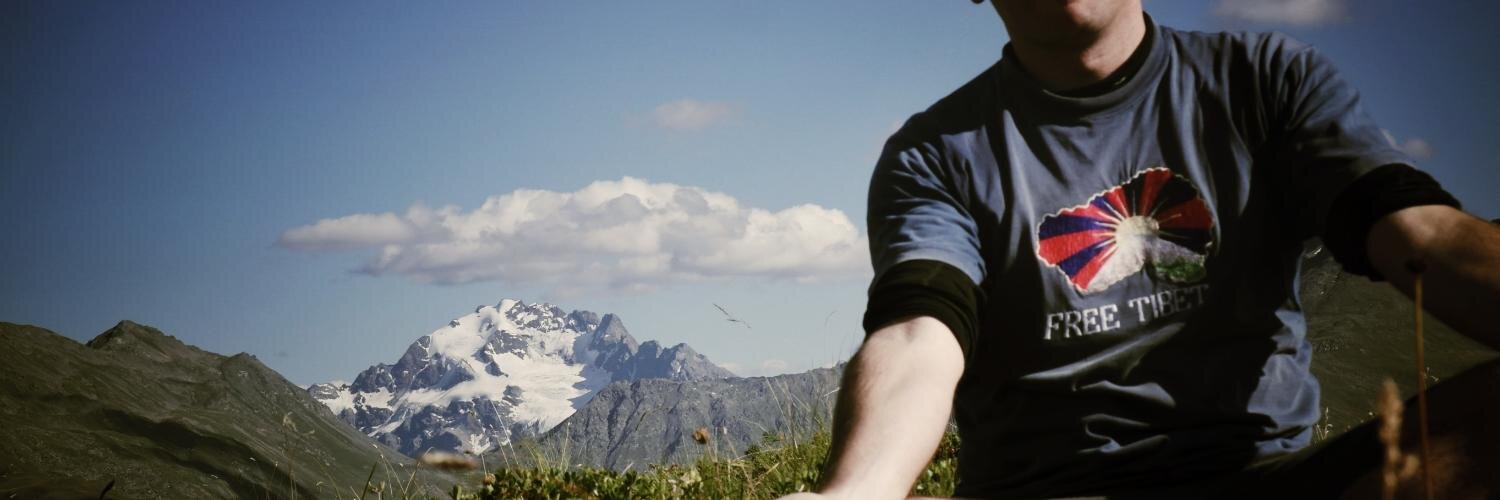 lorenzcamp's profile banner image