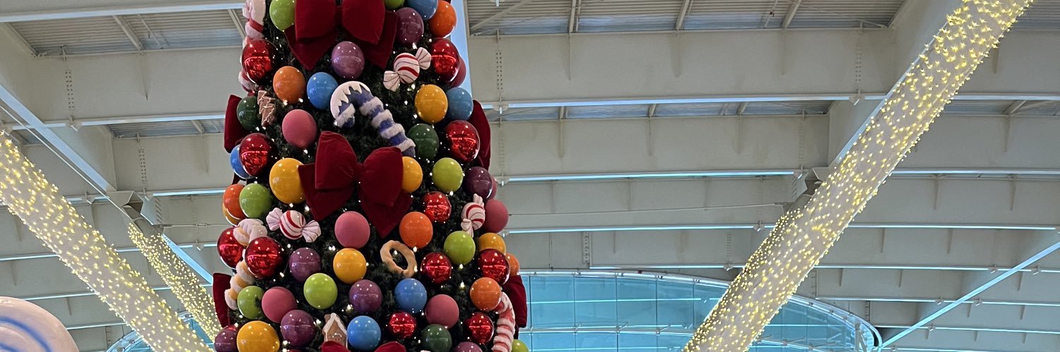 ThatiMrl's profile banner image