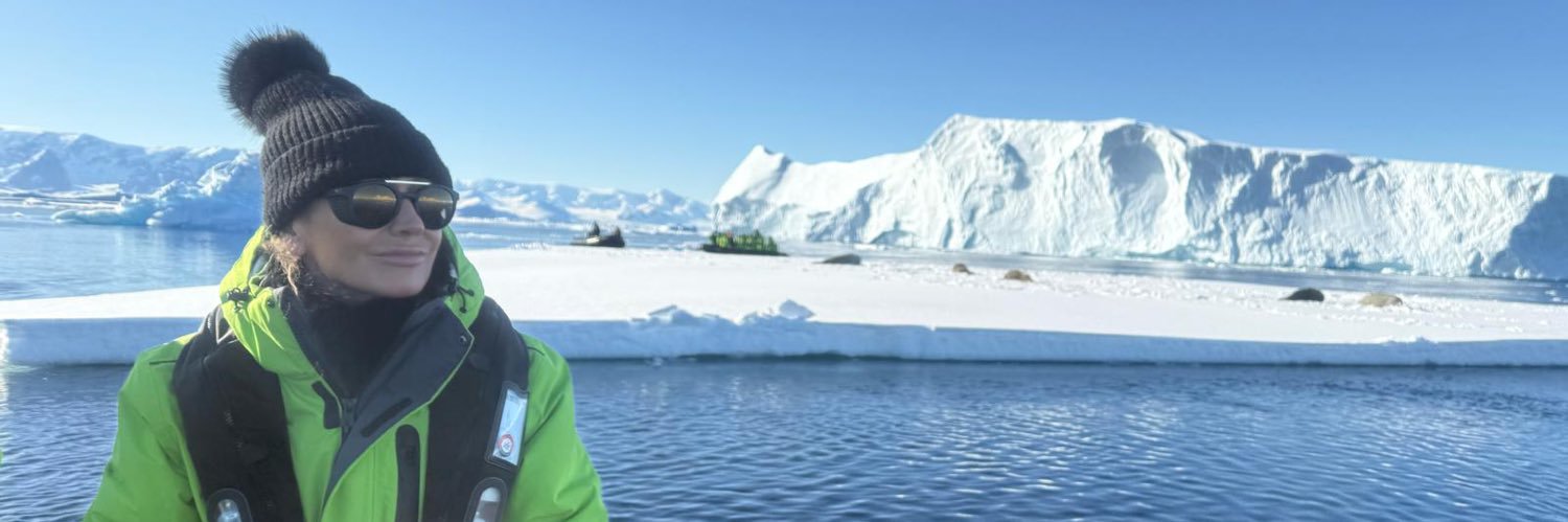 KelliAds's profile banner image