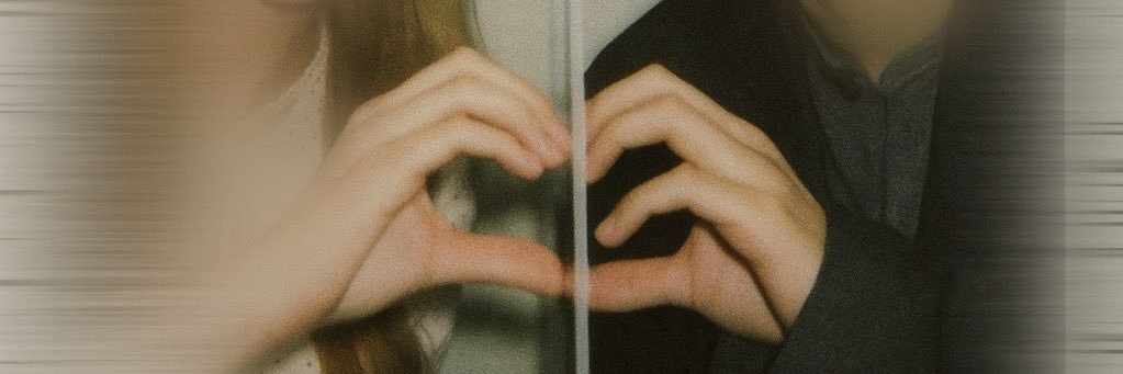 𝓨 banner