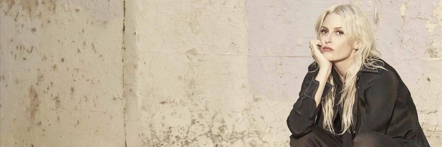 נ.я banner