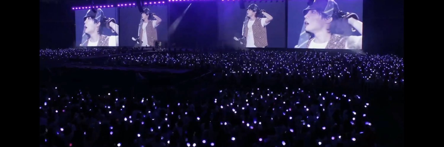 Sam ^_^ watched OT7 live 💜's banner