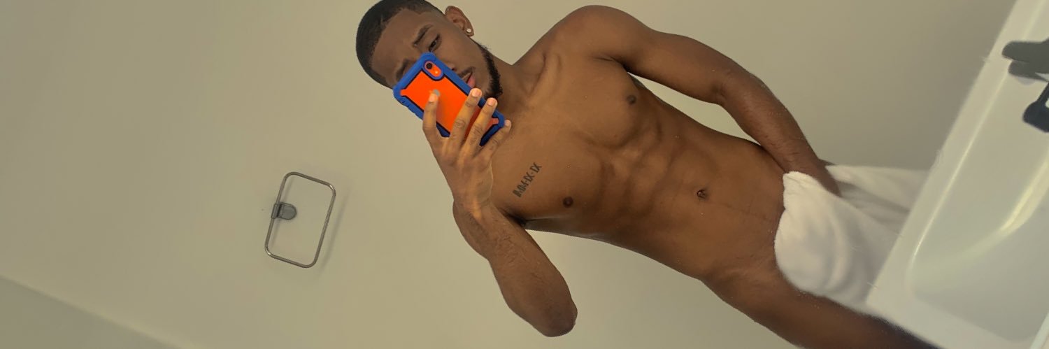 tomRM16's profile banner image