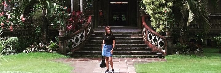 beth_holgado's profile banner image