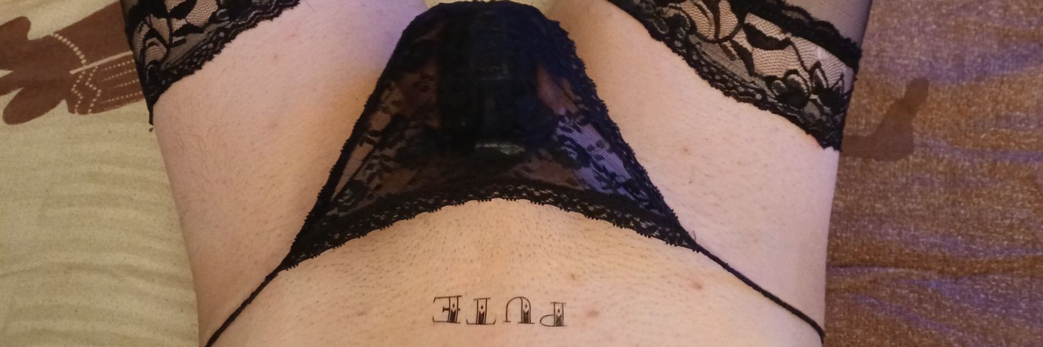 lovefeets28 (Chloé la petasse) banner