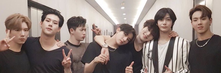 v banner