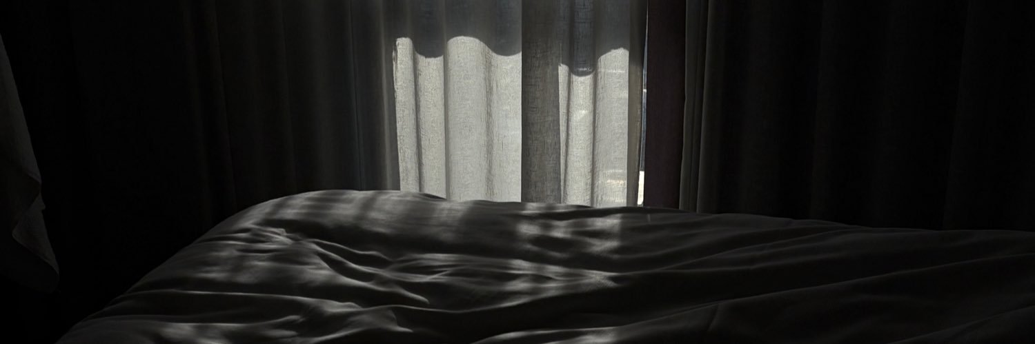 M banner