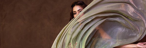 Nivetha_Tweets Profile Banner