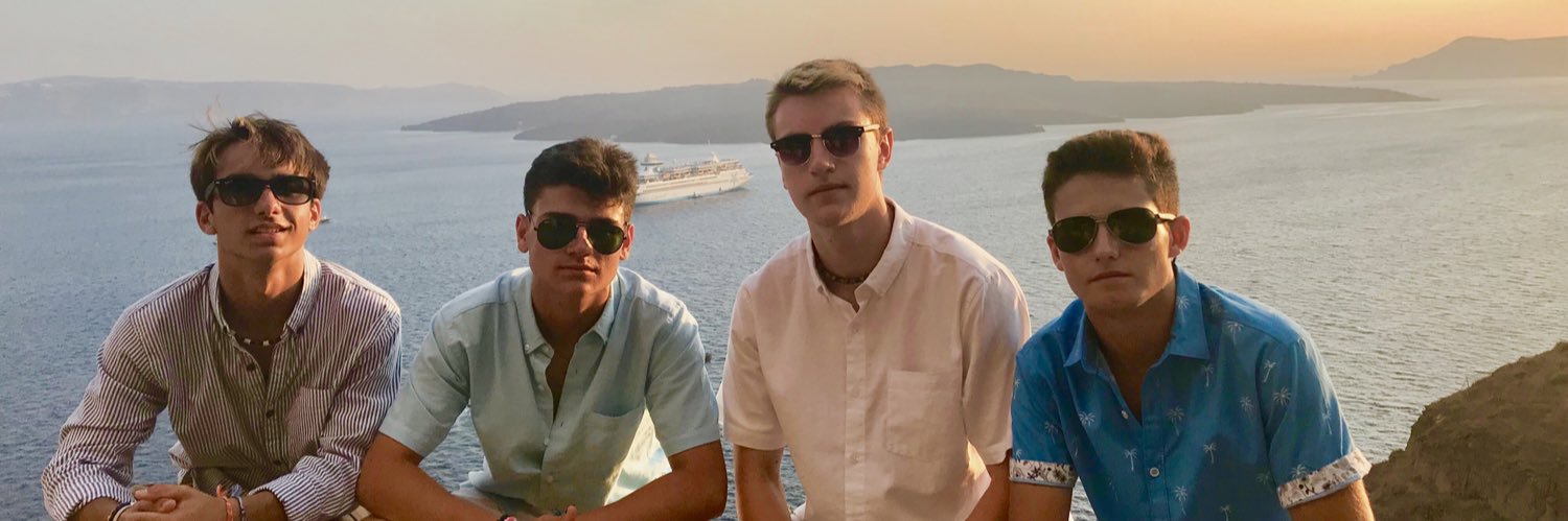 luongom24's profile banner image