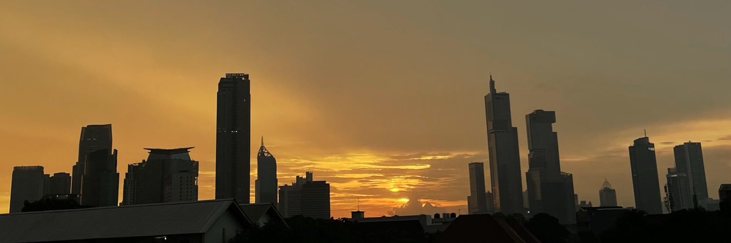 shanjuni's profile banner image