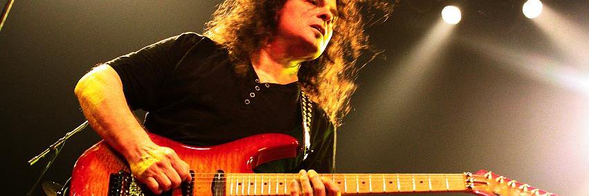 Vinnie Moore banner