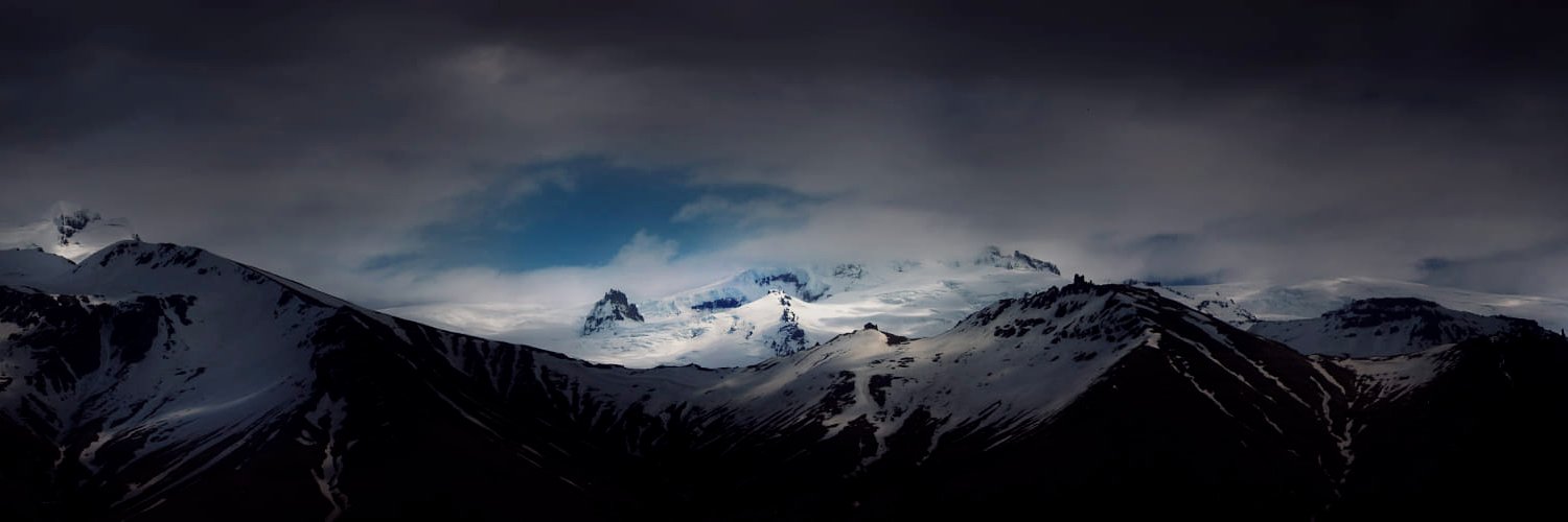 Pavel Tahil banner