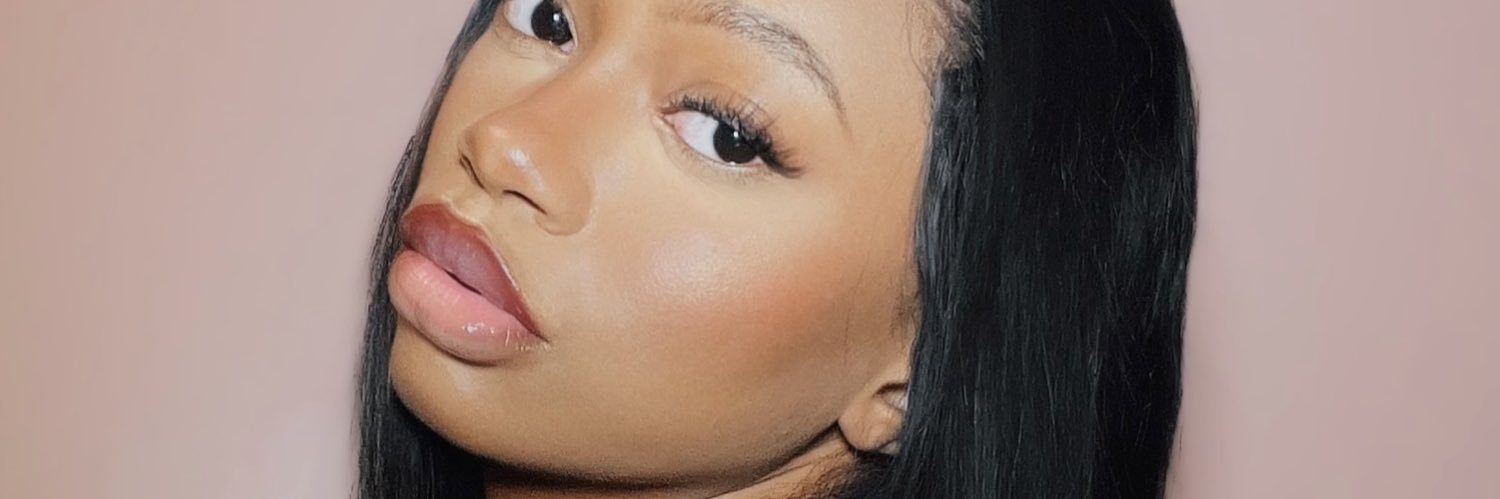 Christina Soft👱🏾‍♀️'s banner