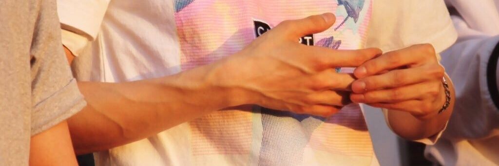 Lay banner
