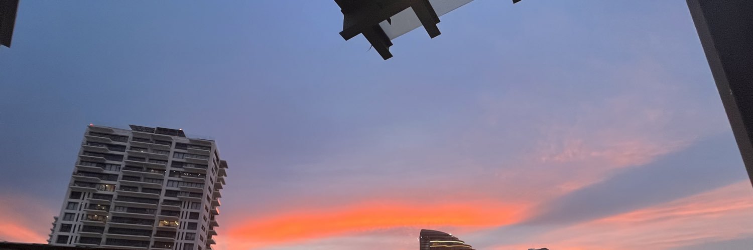 vallll banner