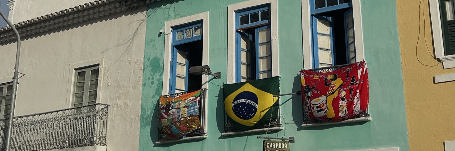 iza banner