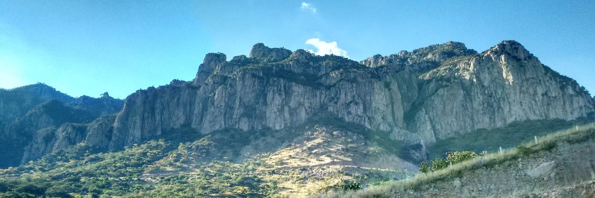 andreadguajardo's profile banner image
