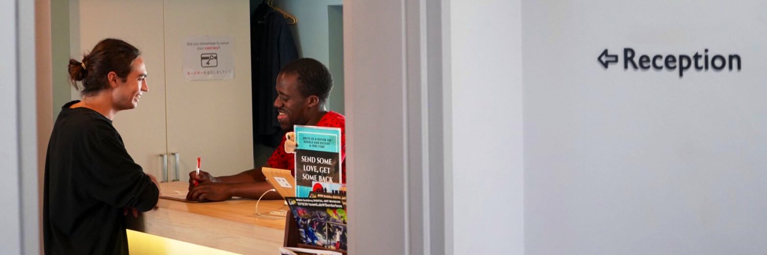 hostel_den's profile banner image