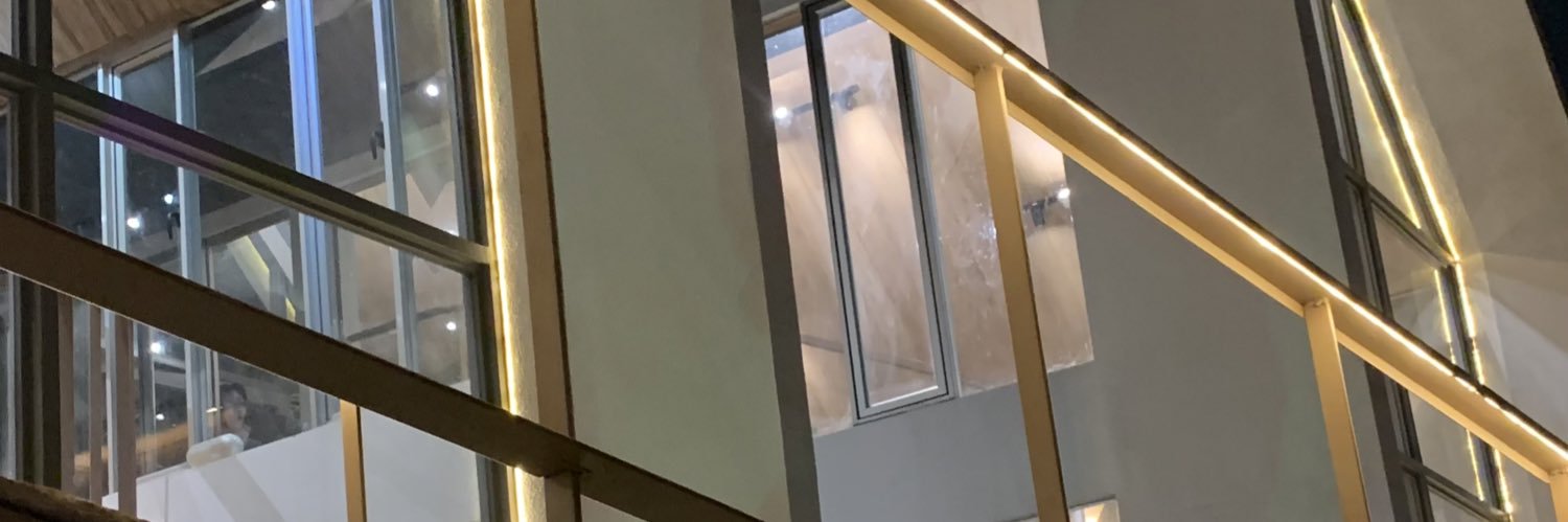 EkaNurUtami's profile banner image