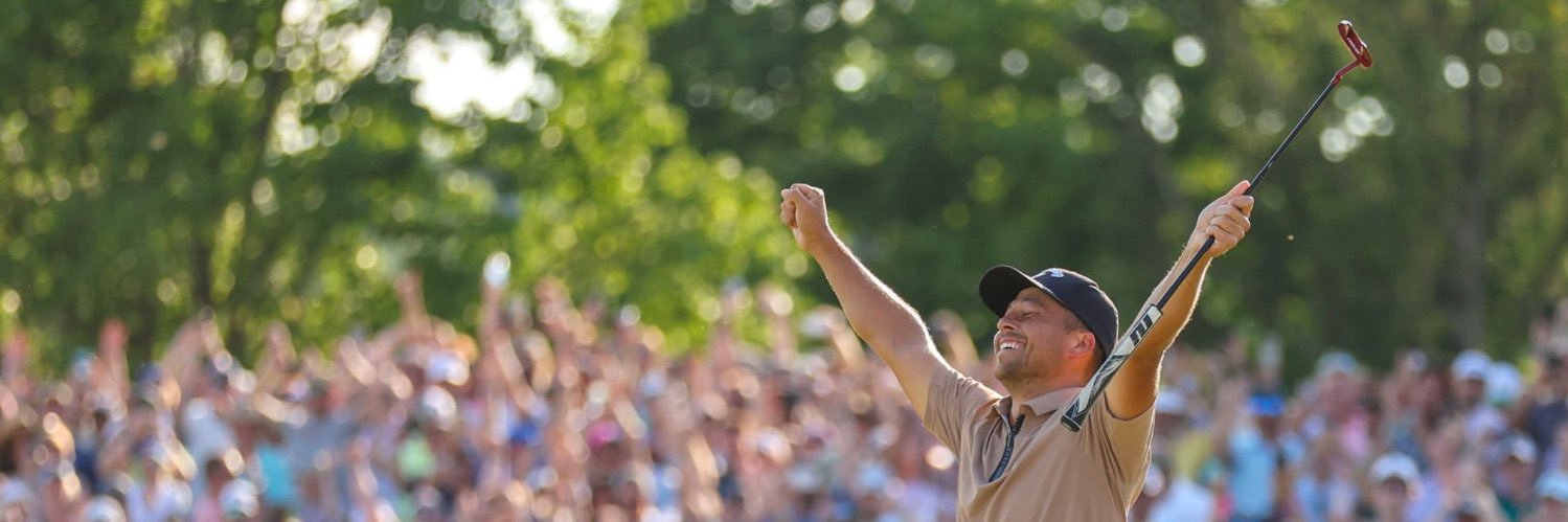 Xander Schauffele Legion's banner